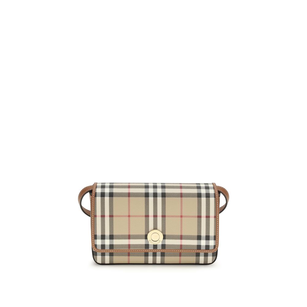 Wallet by Burberry for women in pvc tu polyurethane & cotton canvas beige & patterned showcases a discerning silhouette, artfully capturing the essence of Hampshire PVC TU Polyurethane & Cotton Canvas Wallet with its functional .