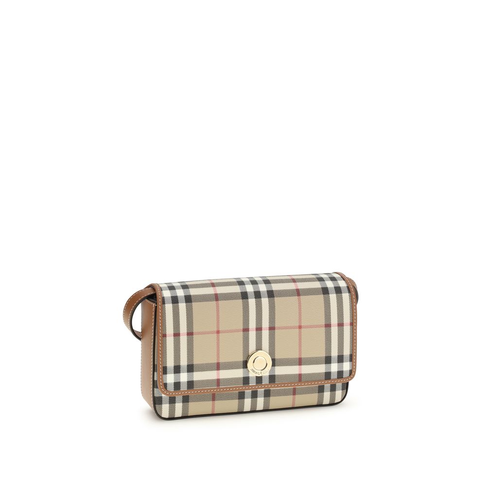 Wallet by Burberry for women in pvc tu polyurethane & cotton canvas beige & patterned presents a refined silhouette, artfully capturing the essence of the Hampshire PVC TU Polyurethane & Cotton Canvas Wallet design with sophisticated for a refined look.
