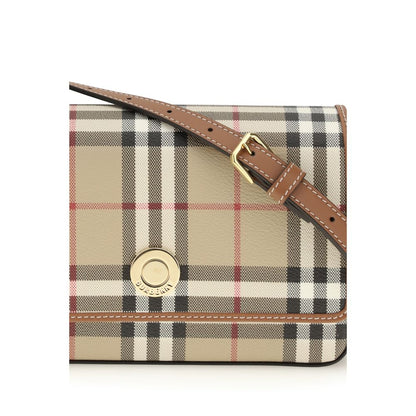 Wallet by Burberry for women in pvc tu polyurethane & cotton canvas beige & patterned presents a streamlined silhouette, showcasing the sophisticated design of the Hampshire PVC TU Polyurethane & Cotton Canvas Wallet collection with functional .