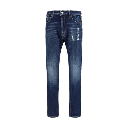Jeans by Dsquared² for men in denim cotton blue features a polished silhouette with a polished regular-fit, reaching a polished long and finished with a polished .