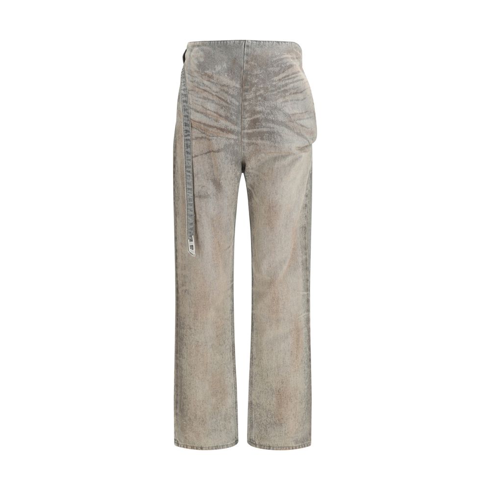 Jeans by Diesel for women in denim cotton gray presents a tailored silhouette, showcasing a tailored regular-fit & slim and long cut with a refined high rise for a truly tailored aesthetic.