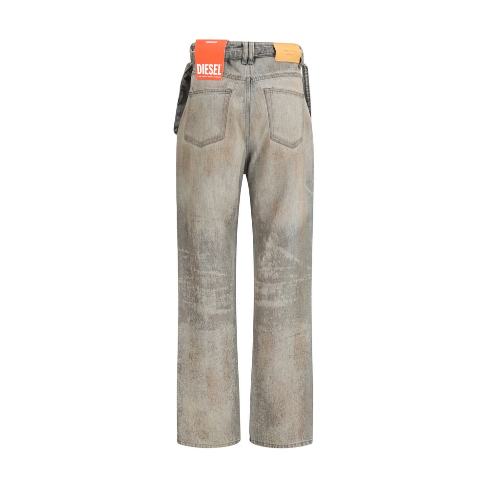 Jeans by Diesel for women in denim cotton gray presents a refined pantology silhouette, artfully defined by a refined pantology regular-fit & slim, long, and a sophisticated high rise.