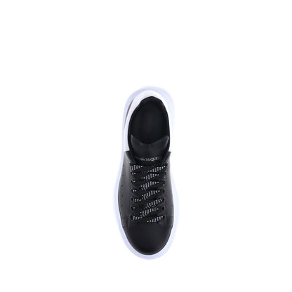Sneakers by Alexander McQueen for men in bos taurus calf leather black presents a impeccable silhouette as Men's Fashion Bos Taurus Calf Leather Sneakers, expertly defined by a impeccable fashion style for a impeccable, high-fashion look.