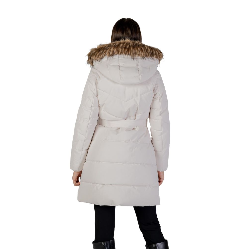 Hooded Overcoat by Guess for women in polyester faux fur cream features an satoral silhouette, showcasing a sophisticated hooded neckline and satoral lightweight, pockets, hooded & insulated for a premium, timeless look.
