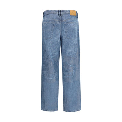 Jeans by Diesel for men in denim cotton blue presents a refined pantology silhouette, artfully defined by a refined pantology straight-leg & regular-fit, long, and a sophisticated .