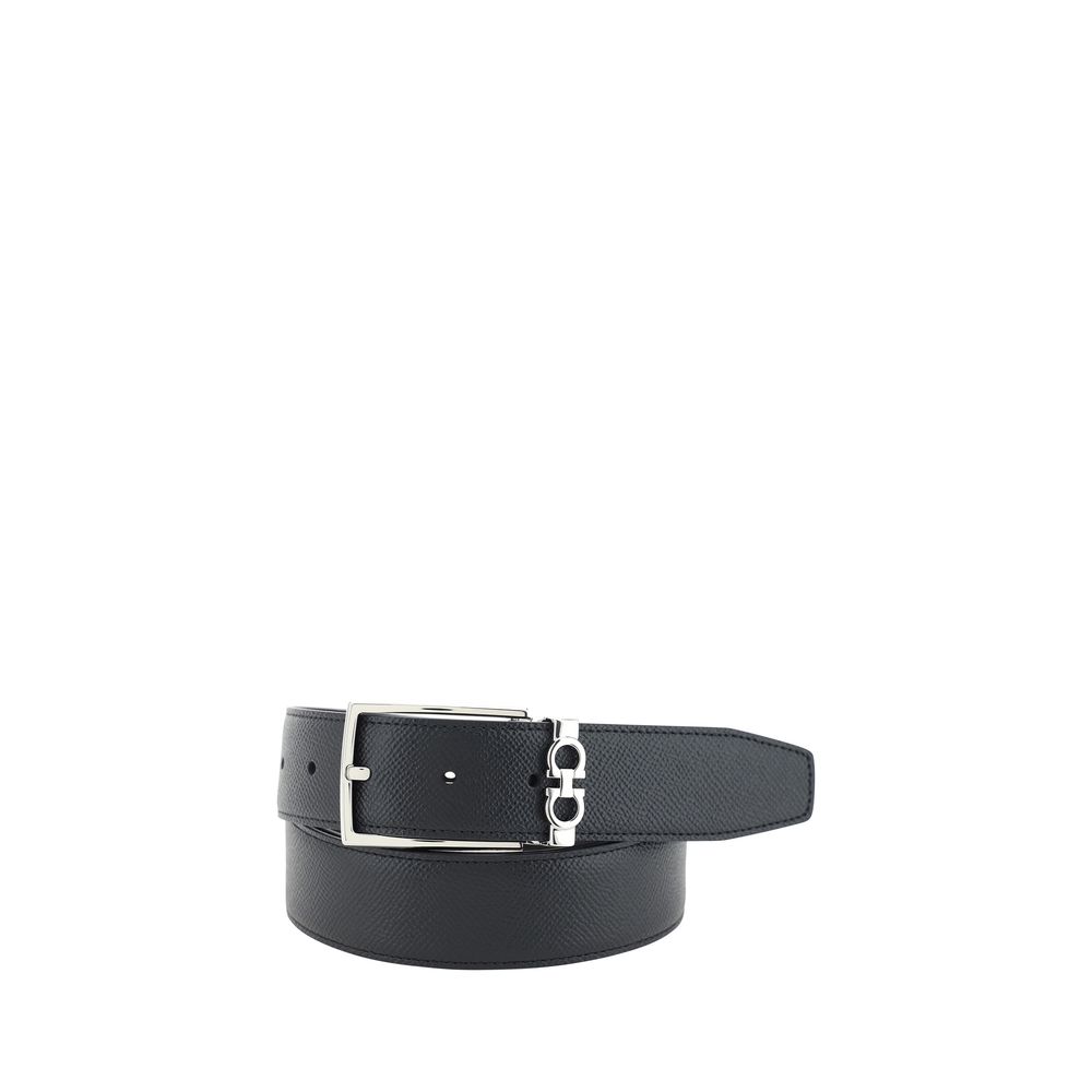 Belt by Ferragamo for men in grained bos taurus calf leather black presents a artisanal silhouette from the Gancini Grained Bos Taurus Calf Leather Belt collection, showcasing an artisanal design and refined craftsmanship for a artisanal look.