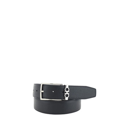 Belt by Ferragamo for men in grained bos taurus calf leather black presents a artisanal silhouette from the Gancini Grained Bos Taurus Calf Leather Belt collection, showcasing an artisanal design and refined craftsmanship for a artisanal look.
