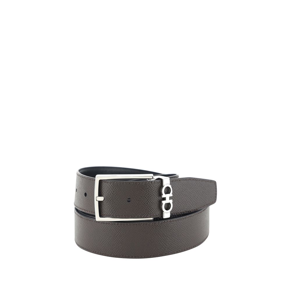 Belt by Ferragamo for men in grained bos taurus calf leather black features an distinguished design, perfectly showcasing the sophisticated craftsmanship of this distinguished Gancini Grained Bos Taurus Calf Leather Belt.