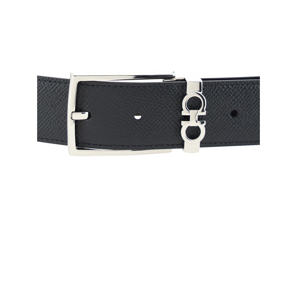 Belt by Ferragamo for men in grained bos taurus calf leather black features a bohemian chic silhouette, showcasing the bohemian chic Gancini Grained Bos Taurus Calf Leather Belt design with a sophisticated bohemian chic finish.