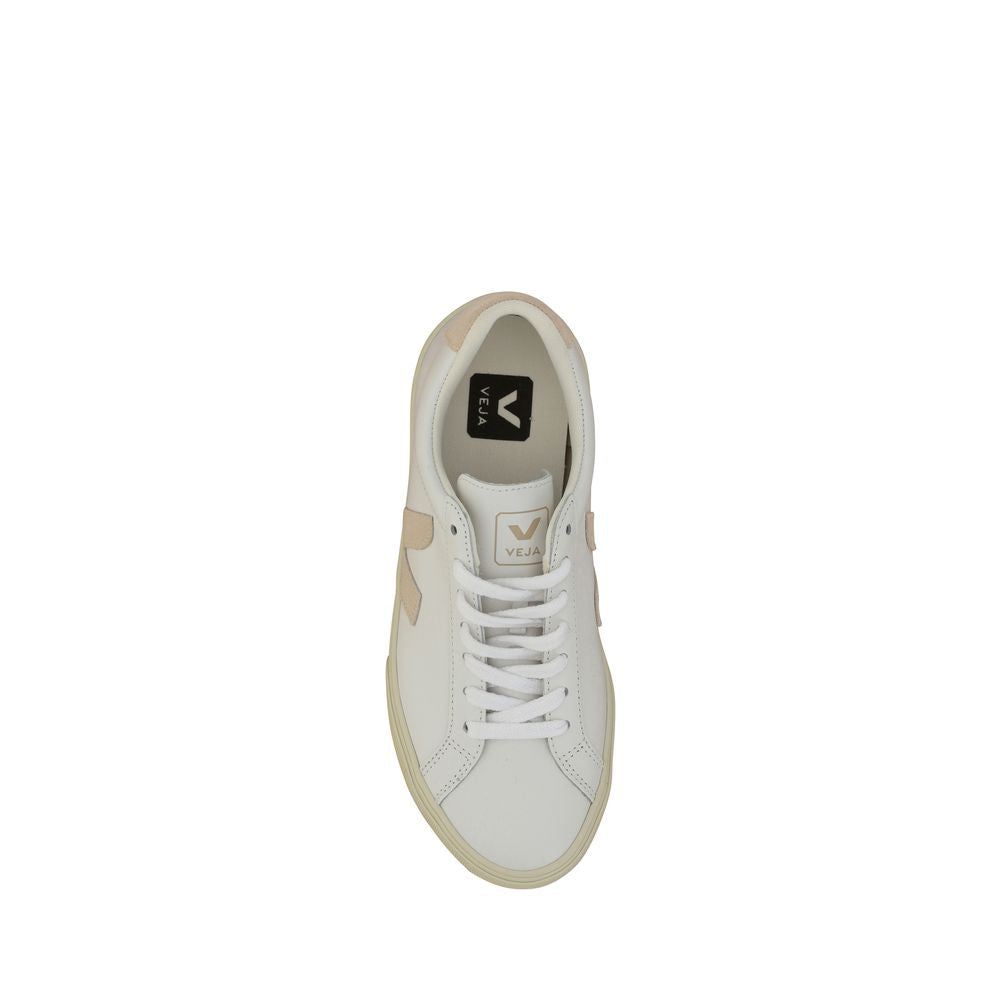 Sneakers by Veja for women in bos taurus calfskin leather white & signature presents a on trend silhouette from the Women's Fashion Bos Taurus Calfskin Leather Sneakers collection, showcasing a on trend fashion style for an elevated aesthetic.