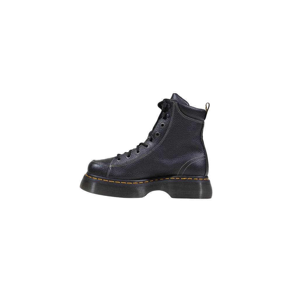 Ankle Winter Boots by Dr. Martens for women in leather black features an dynamic silhouette, showcasing the dynamic Women's Leather Ankle Winter Boots design with its distinctive and elegant .