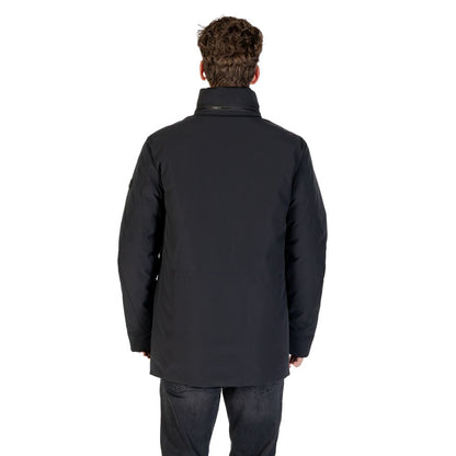 Parka by Peuterey for men in stretch polyester black, presenting a cosy silhouette with distinctive pockets and a refined high-collar neckline.