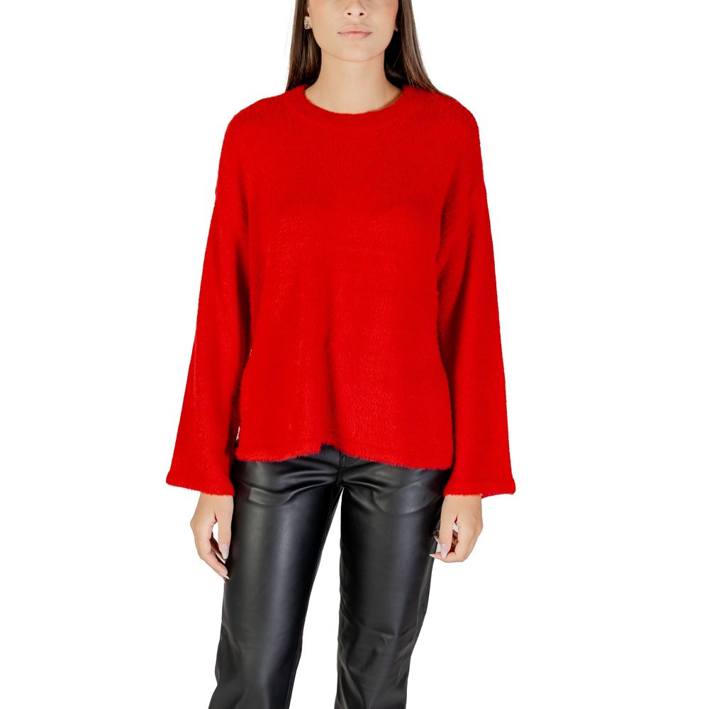 Sweatshirt by Only for women in marabou & nylon multicolor features a unrivaled silhouette with a refined crew neckline and unrivaled long-sleeve detailing for a sophisticated look.