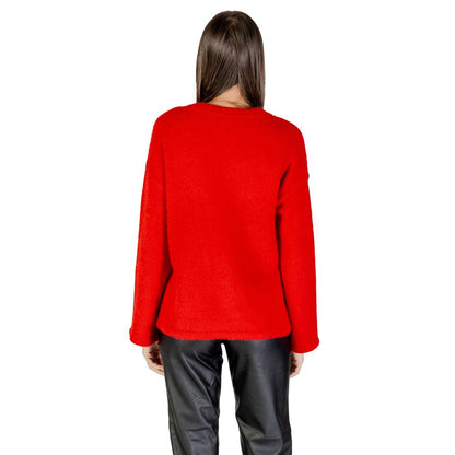 Sweatshirt by Only for women in marabou & nylon multicolor showcases a slouchy chic silhouette, artfully detailed with a slouchy chic crew neckline and for a slouchy chic finish.