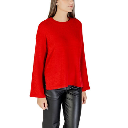 Sweatshirt by Only for women in marabou & nylon multicolor features an provocated silhouette, detailed with a provocated and a refined crew neckline for a sophisticated aesthetic.