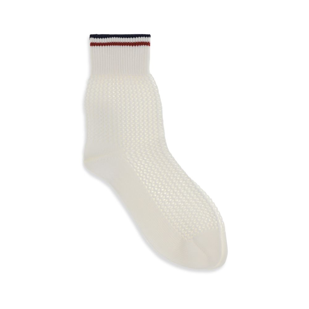 These Socks by Brunello Cucinelli for women in cotton white present a utilitarian silhouette from the Women's Cotton Socks collection, offering a utilitarian fit and refined aesthetic.