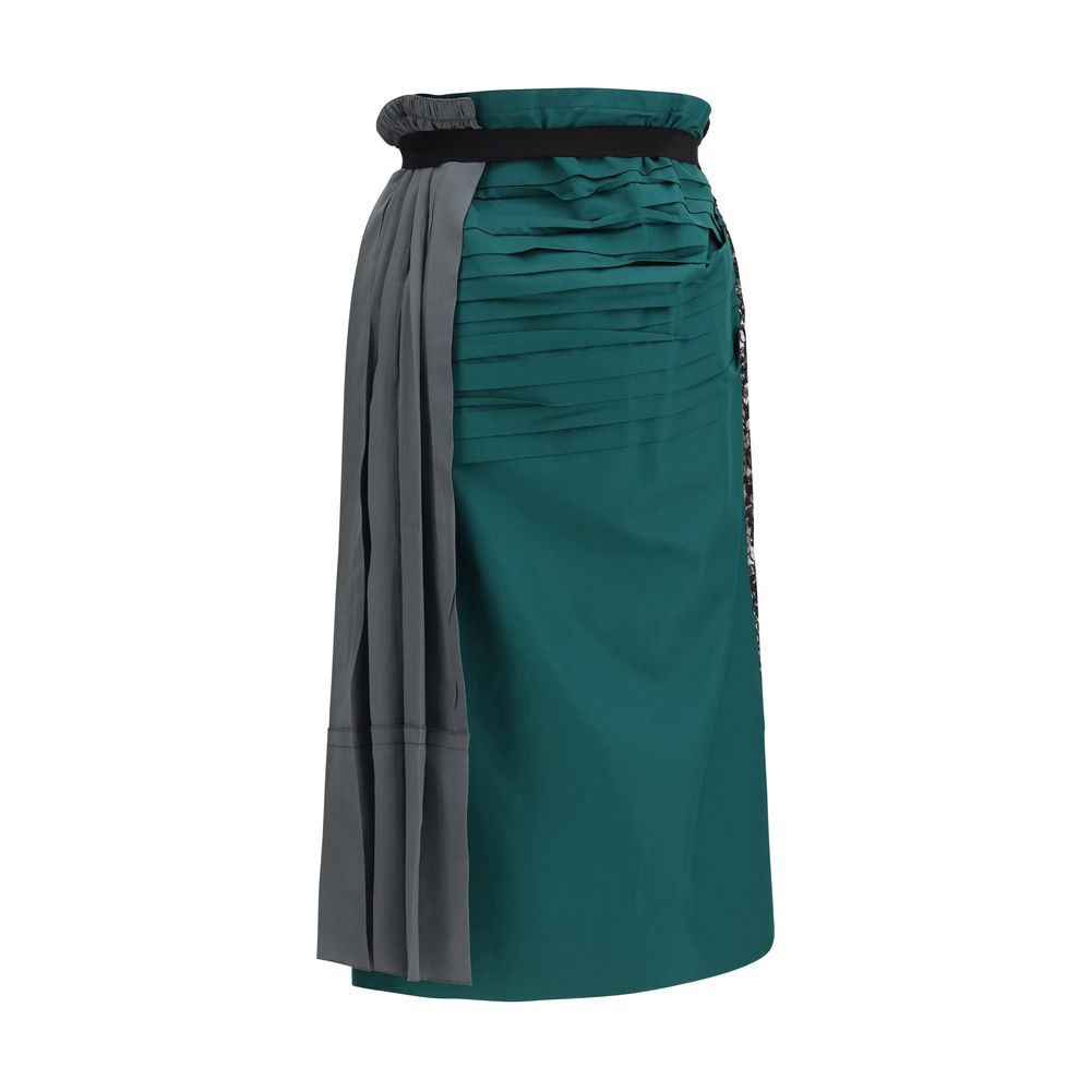 Skirt by Prada for women in silk multicolor & patchwork showcases a sultry silhouette, elegantly defined by its midi and the sophisticated sultry design of the Women's Silk Midi Skirt.