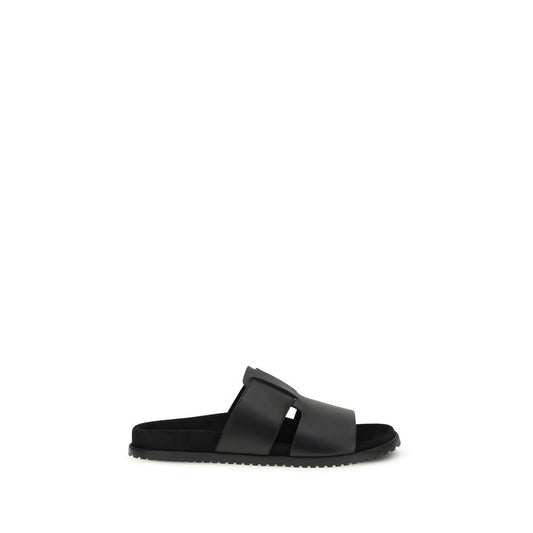 Flat Sandals by Dolce & Gabbana for men in bos taurus calf leather black showcases a sculptural silhouette as Men's Bos Taurus Calf Leather Flat Sandals, defined by a sculptural flat and sculptural for a sculptural look.
