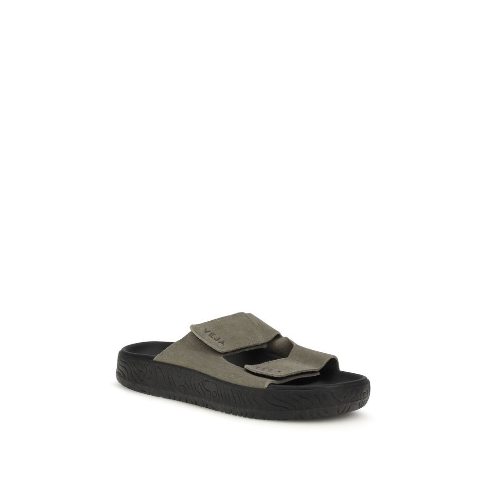 Flat Sandals by Veja for women in bos taurus calf suede leather bicolour features an effortlessly chic silhouette from the City Women's Bos Taurus Calf Suede Leather Flat Sandals collection, showcasing a effortlessly chic flat and elegant .