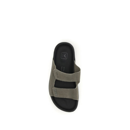 Flat Sandals by Veja for women in bos taurus calf suede leather bicolour showcases a sculptural silhouette as City Women's Bos Taurus Calf Suede Leather Flat Sandals, defined by a sculptural flat and sculptural for a sculptural look.