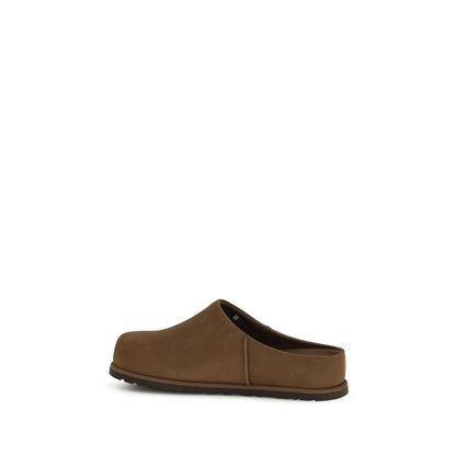 Flat Mule Mules Slip-On Shoes by UGG for men in eva & bos taurus nubuck calf leather brown features an dynamic silhouette from the Men's EVA & Bos Taurus Nubuck Calf Leather Flat Mule Mules Slip-On Shoes collection, defined by a dynamic and flat for a dynamic look.