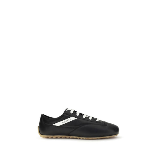 Sneakers by Alexander McQueen for men in bos taurus calf nappa leather black features an fashionable silhouette, showcasing the premium Men's Low Top Bos Taurus Calf Nappa Leather Sneakers in a fashionable low-top style that offers a fashionable finish for refined style.
