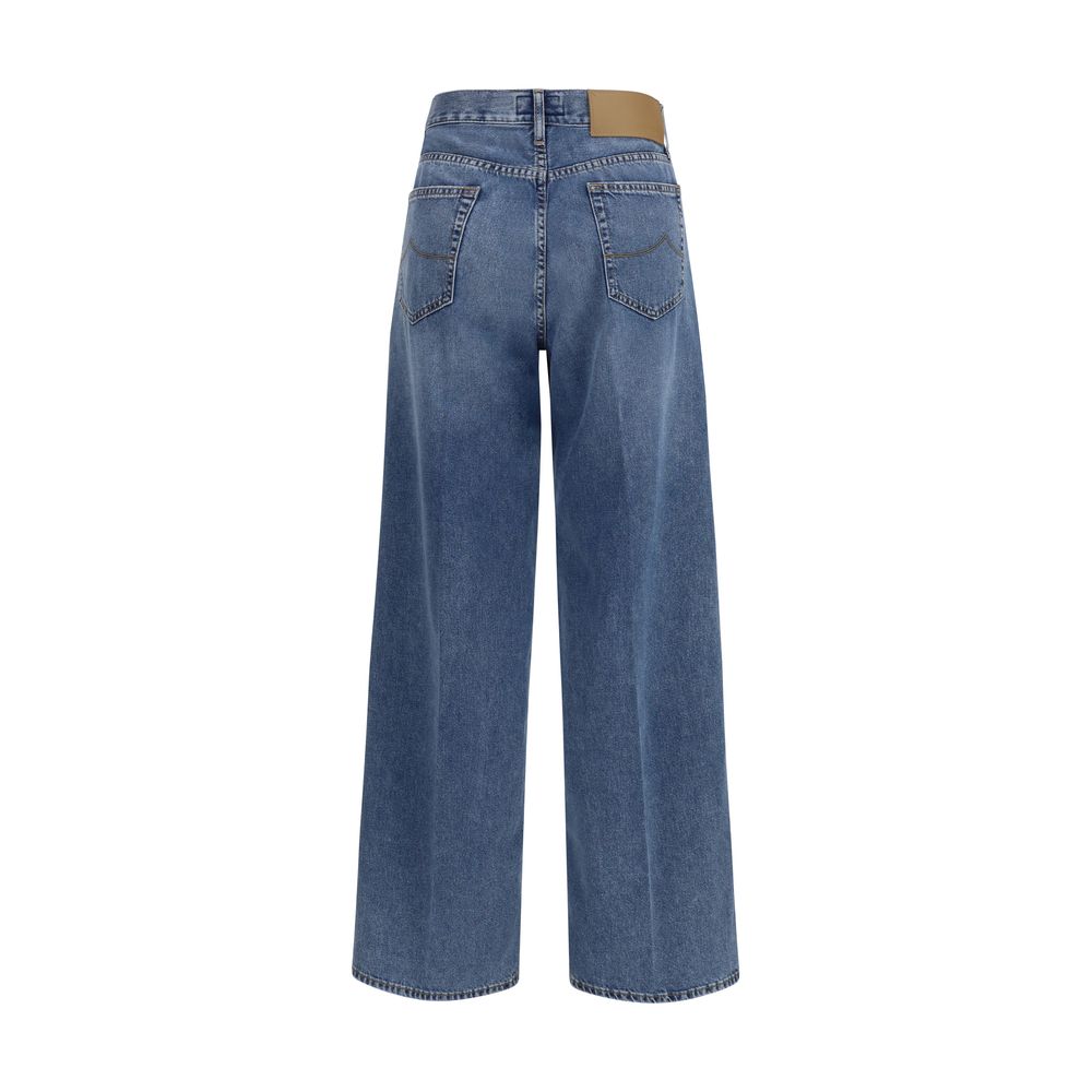 Jeans by Jacob Cohen for women in denim cotton blue & signature features an sophisticated and relaxed-fit, regular-fit & wide with a precise long, creating a sophisticated and sophisticated silhouette.