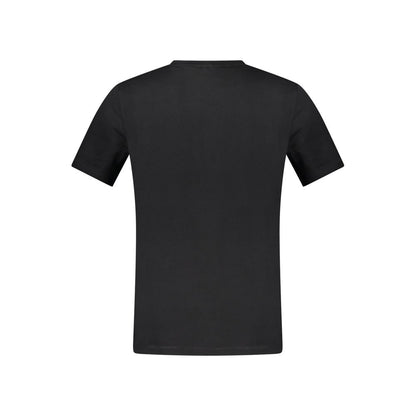 T-Shirt by Hugo Boss for men in cotton black showcases a chic silhouette, artfully detailed with a chic and for a chic finish.