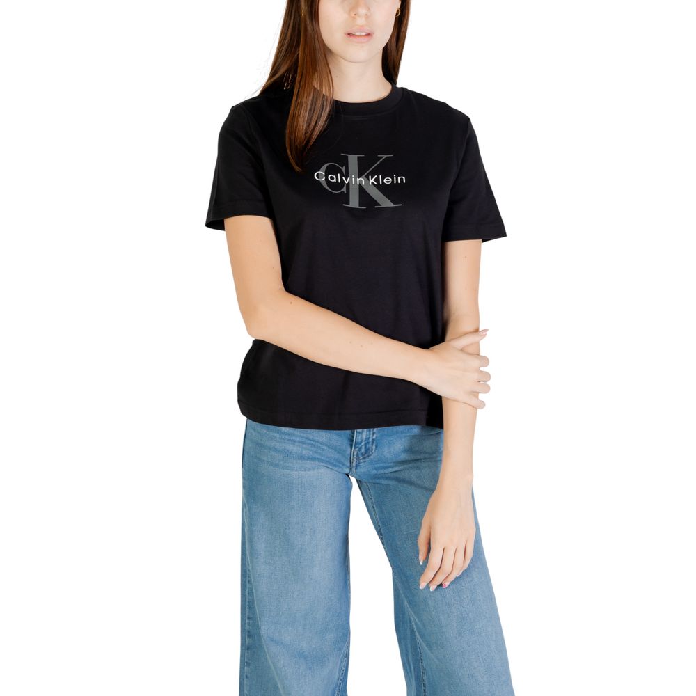 T-Shirt by Calvin Klein Jeans for women in cotton black showcases a fashionable silhouette, elegantly detailed with a fashionable and for a sophisticated, high-fashion look.