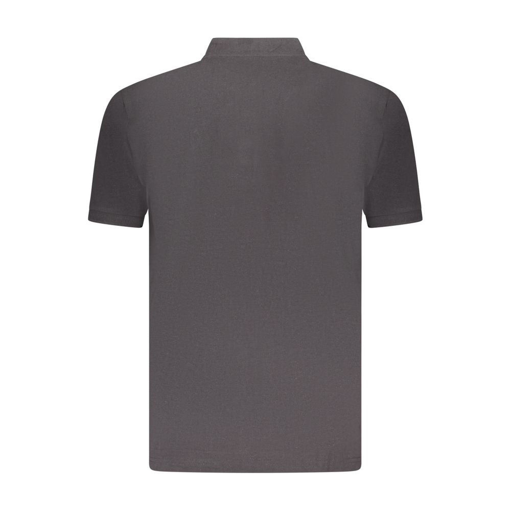 This Polo Shirt by U.S. Grand Polo for men in cotton black & signature presents a flawless silhouette, showcasing flawless detailing and a refined for a truly flawless aesthetic.
