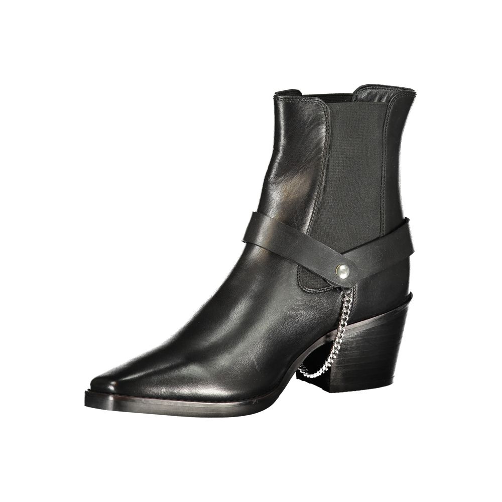 Mid-Heel Ankle Boots by Cafenoir for women in polyester polyurethane leather black features an aerodynamic silhouette from the Women's Polyester Polyurethane Leather Mid-Heel Ankle Boots collection, showcasing a aerodynamic 5-cm-heel mid-heel and refined for an aerodynamic look.