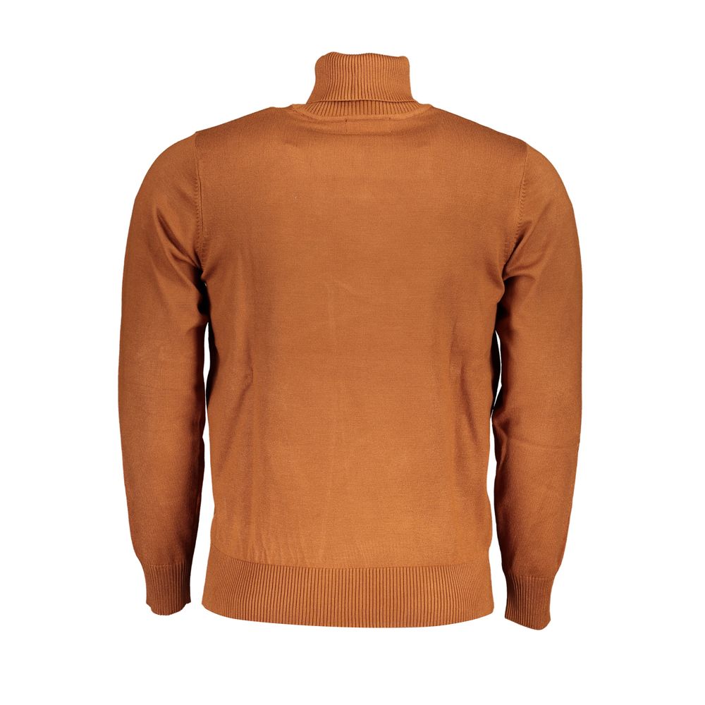 Sweater by U.S. Grand Polo for men in nylon & viscose brown showcases a sumptuous silhouette, artfully finished with a sumptuous and for a sophisticated, sumptuous look.