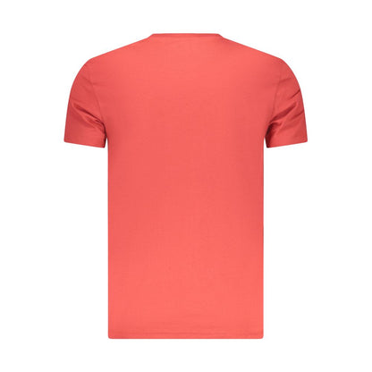 T-Shirt by Timberland for men in cotton red features an edgy silhouette, meticulously detailed with a sophisticated and for a truly edgy finish.