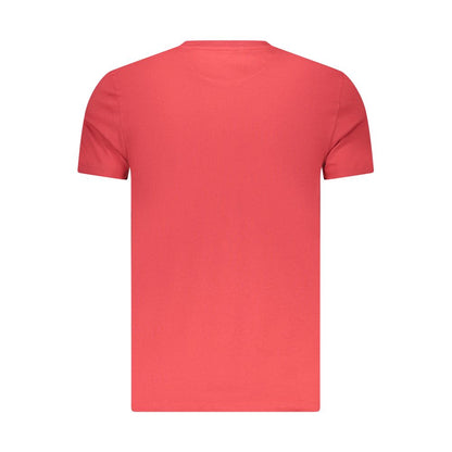 T-Shirt by Timberland for men in cotton red showcases a unassuming silhouette, artfully detailed with a refined and unassuming for a sophisticated, contemporary look.