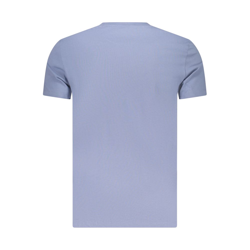 T-Shirt by Timberland for men in cotton azzurro showcases a chic silhouette, artfully detailed with a chic and for a chic finish.