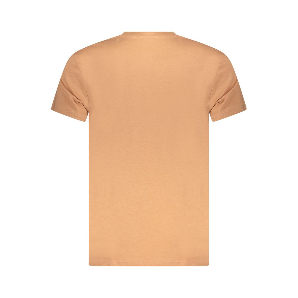 T-Shirt by Iceberg for men in cotton brown & print showcases a dramatic silhouette, elegantly detailed with a dramatic crew neckline and for a truly dramatic finish.