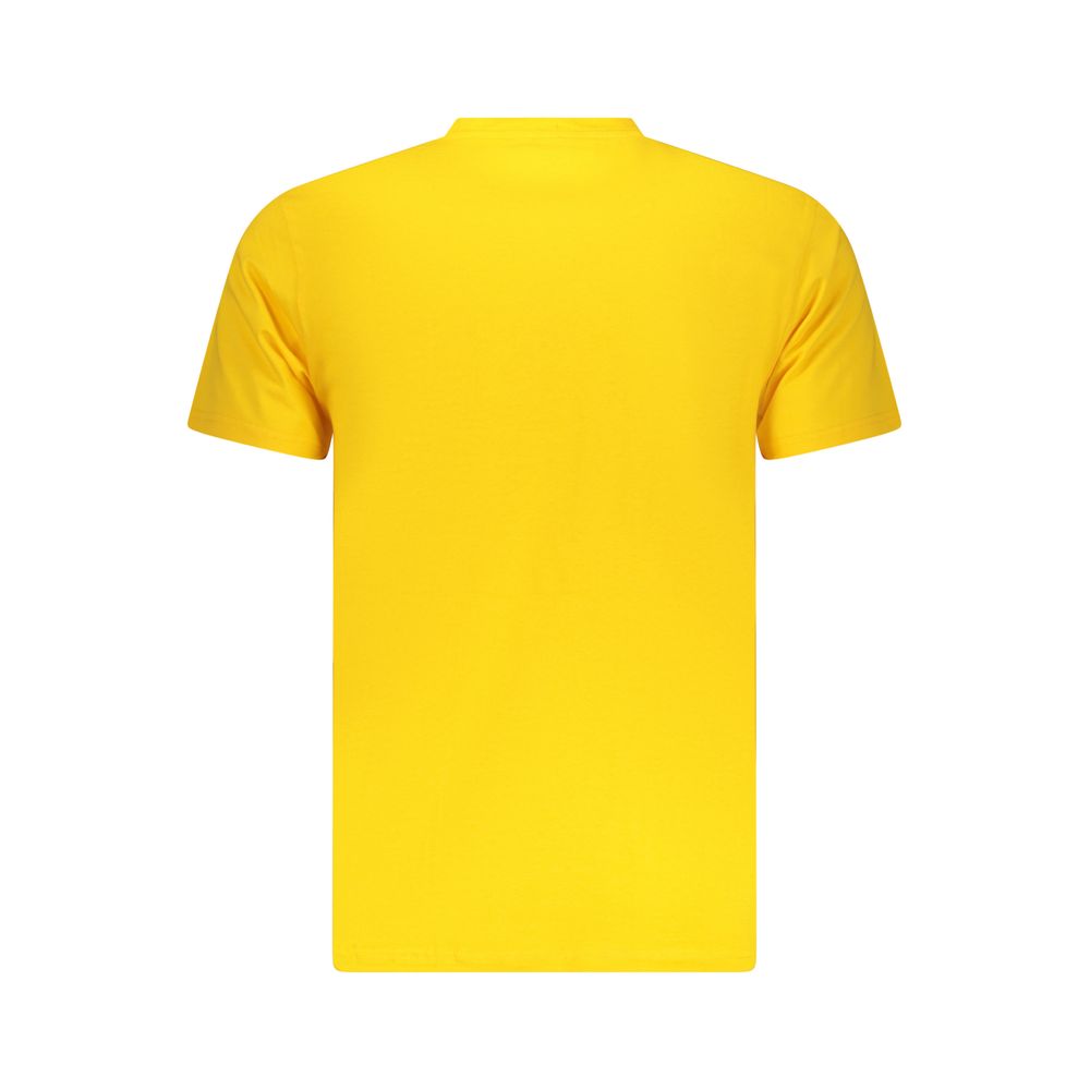T-Shirt by Iceberg for men in cotton yellow & print features an edgy silhouette, meticulously detailed with a sophisticated and crew neckline for a truly edgy finish.