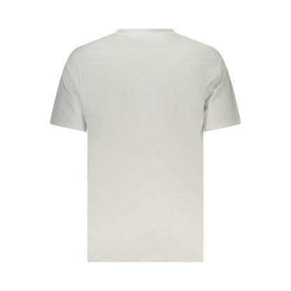 Activewear T-Shirt by Converse for men in cotton white features an athletic silhouette with sleeves and a neckline, enhanced by high-performance .