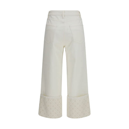 Jeans by Tory Burch for women in denim cotton white, patterned, signature & monogram features an sophisticated and straight-leg, regular-fit & wide with a precise long, creating a sophisticated and sophisticated silhouette.