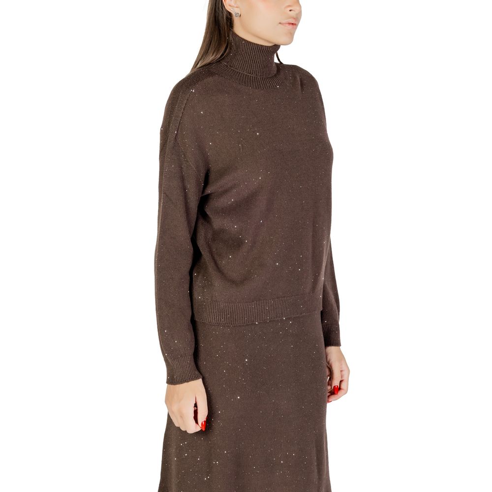 Sweatshirt by Liu Jo for women in polyamide polester viscose brown features an exquisite silhouette, showcasing and high-neck neckline details for a exquisite look.