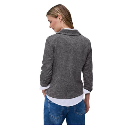 Blazer by Street One for women in stretch polyester & viscose blue features an stylish silhouette, showcasing a sophisticated round neckline and stylish for a truly stylish finish.