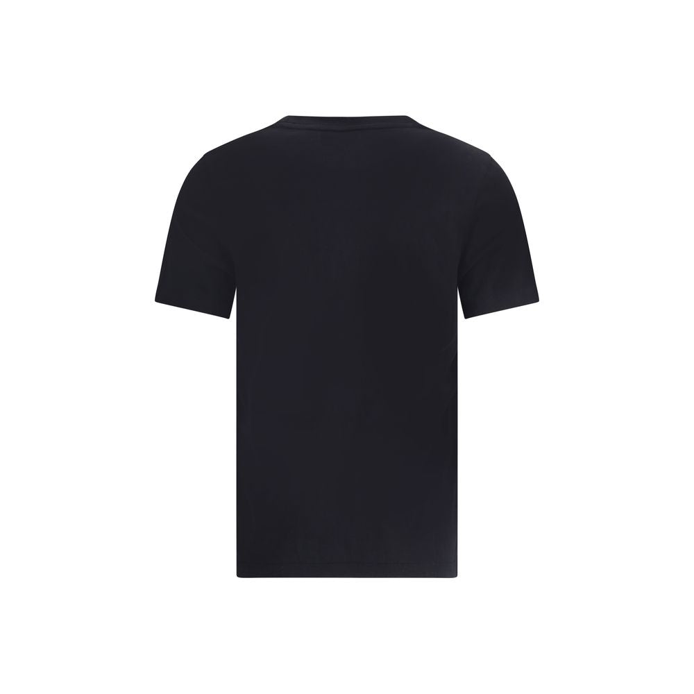 T-Shirt by Maison Kitsuné for women in organic cotton black & signature features an edgy silhouette, meticulously detailed with a sophisticated and crew neckline for a truly edgy finish.