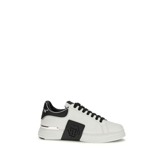 Sneakers by Philipp Plein for men in bos taurus calf leather white presents a impeccable silhouette as Men's Low Top Bos Taurus Calf Leather Sneakers, expertly defined by a impeccable low-top style for a impeccable, high-fashion look.
