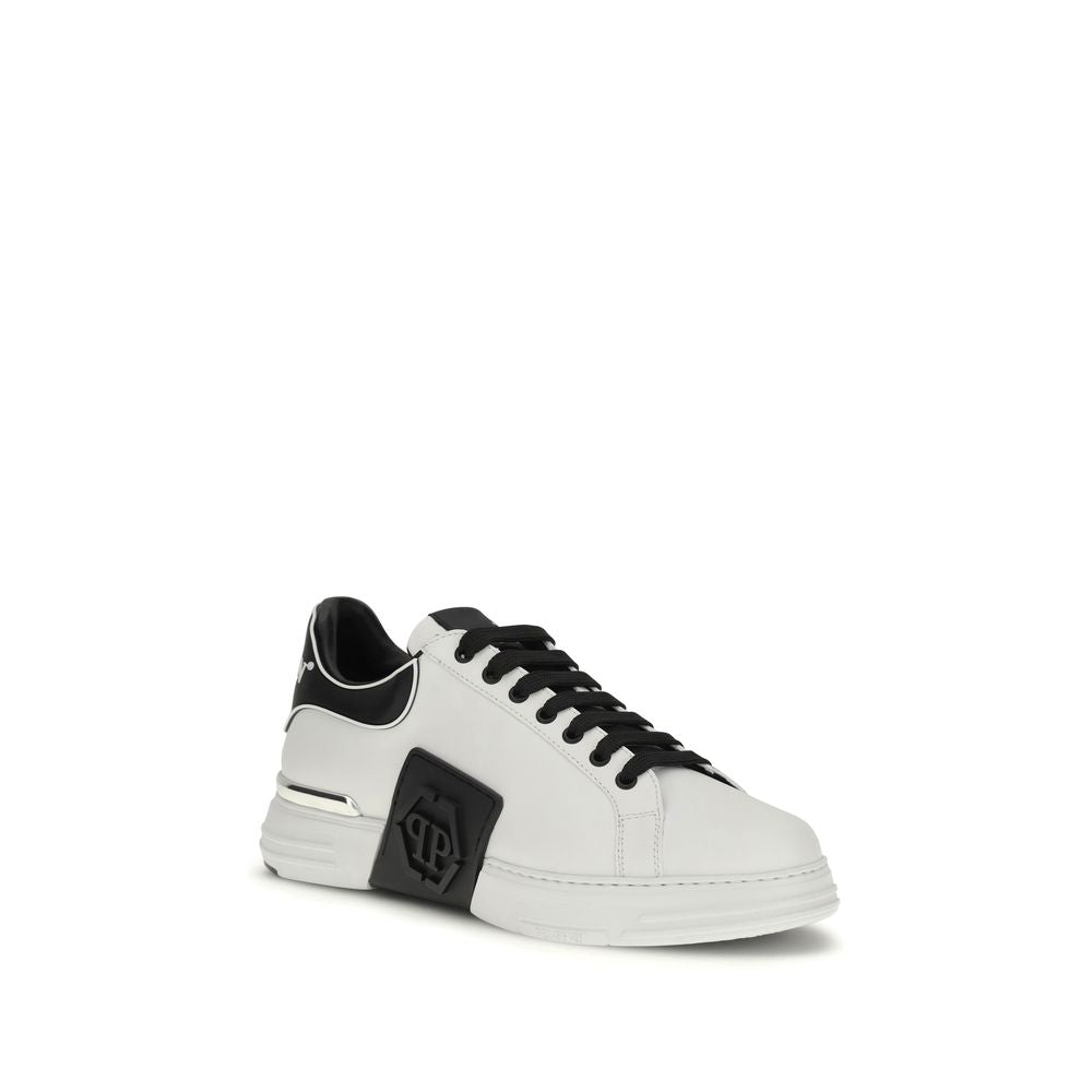 Sneakers by Philipp Plein for men in bos taurus calf leather white features an versatile design from the Men's Low Top Bos Taurus Calf Leather Sneakers collection, highlighting a versatile low-top style for a premium, high-fashion look.