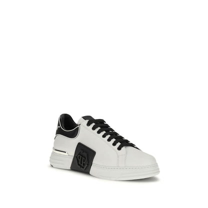 Sneakers by Philipp Plein for men in bos taurus calf leather white features an versatile design from the Men's Low Top Bos Taurus Calf Leather Sneakers collection, highlighting a versatile low-top style for a premium, high-fashion look.