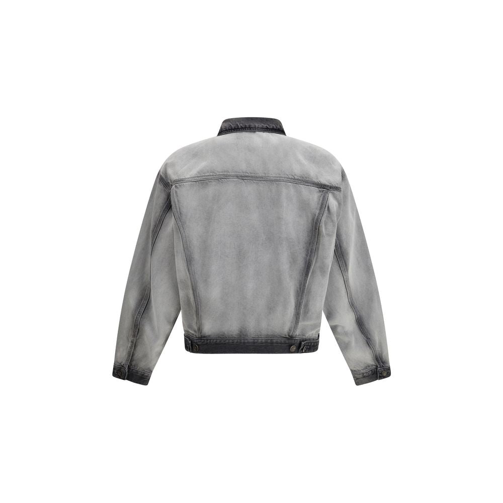 This Trucker Jacket by Diesel for men in denim cotton & hemp gray exhibits a edgy silhouette, meticulously detailed with functional pockets and a edgy for a edgy finish.