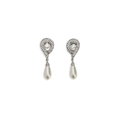 Earrings by Alessandra Rich for women in nylon pearl & silver showcases a captivating silhouette, featuring an captivating from the Women's Silver Brass Pearls & Crystal Earrings collection for a captivating finish.