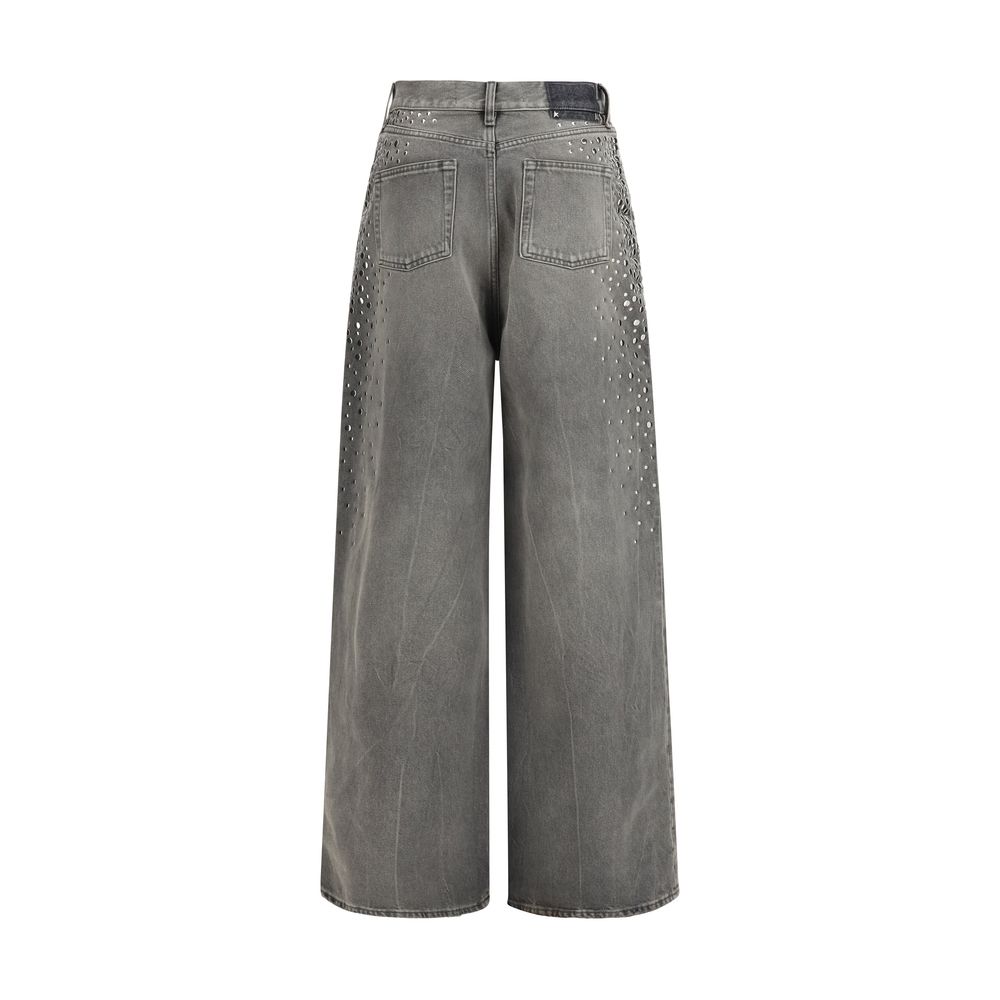 Jeans by Golden Goose for women in denim cotton gray features an sophisticated and regular-fit with a precise long, creating a sophisticated and sophisticated silhouette.