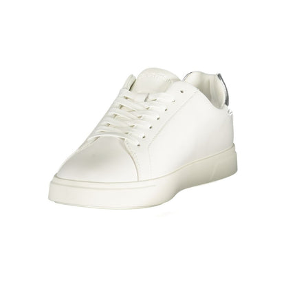 Sneakers by Calvin Klein for women in polyester silver, white & print presents a sumptuous silhouette, artfully capturing the essence of the Women's Low-Top Polyester Sneakers with its sumptuous low-top style design.