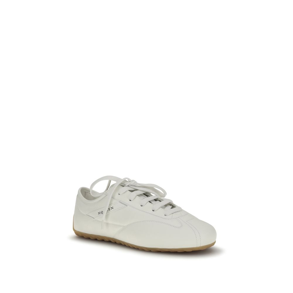 Athletic Sneakers by Alexander McQueen for men in bos taurus calf nappa leather black & white features an exquisite silhouette, showcasing the premium athletic style of the Men's Athletic Bos Taurus Calf Nappa Leather Sneakers with an exquisite finish.
